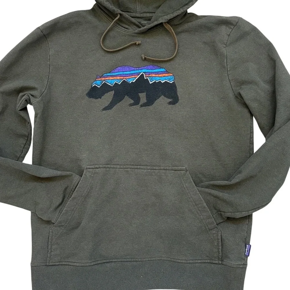 Patagonia Uprisal Hoody Mens Small‎ Green Fitz Roy Bear Graphic STY39539 FA18